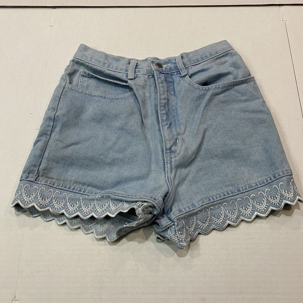 Womens Size 9 Vintage Rio by Stephen Light Jean Shorts, Floral Embroidered Trim